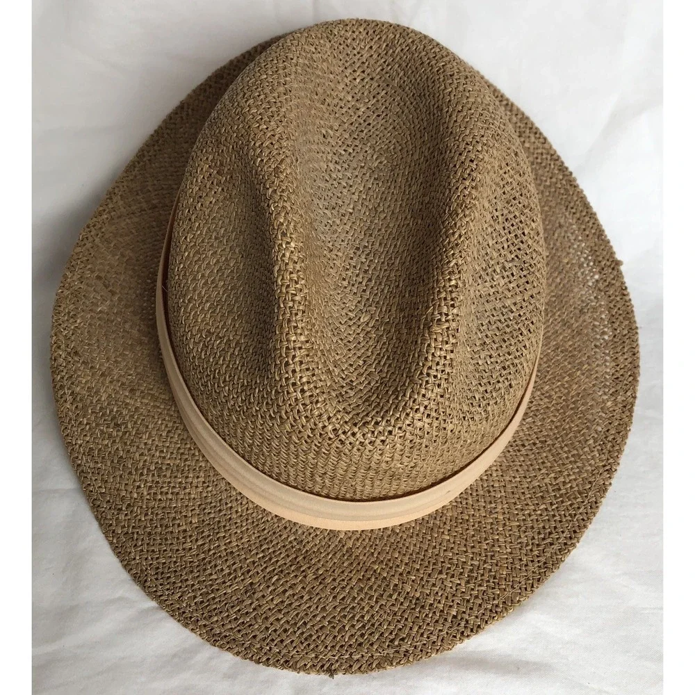 United Hatters Cap Millinery Wrks *** preowned